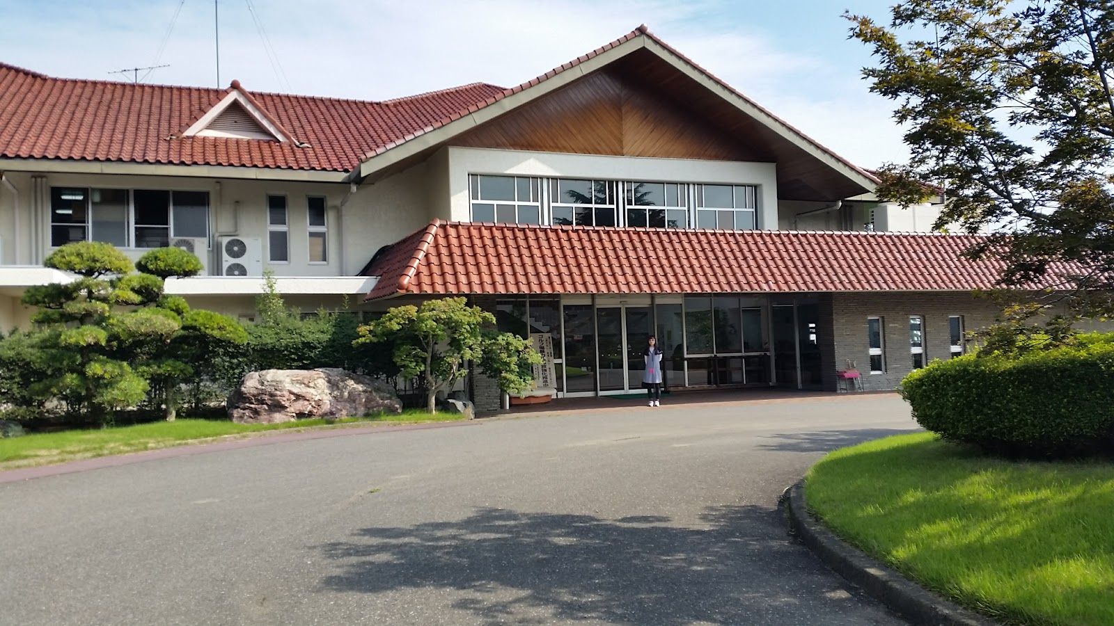 May Lake Hills Country Club - 3
