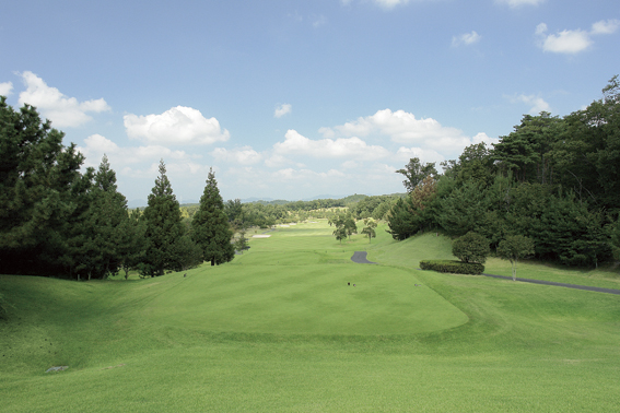 Kobe Pinewoods Golf Club