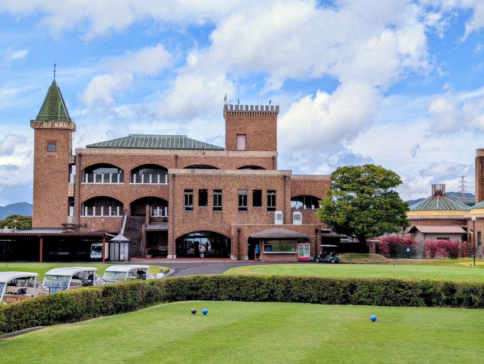 Seven Million Country Club - 4