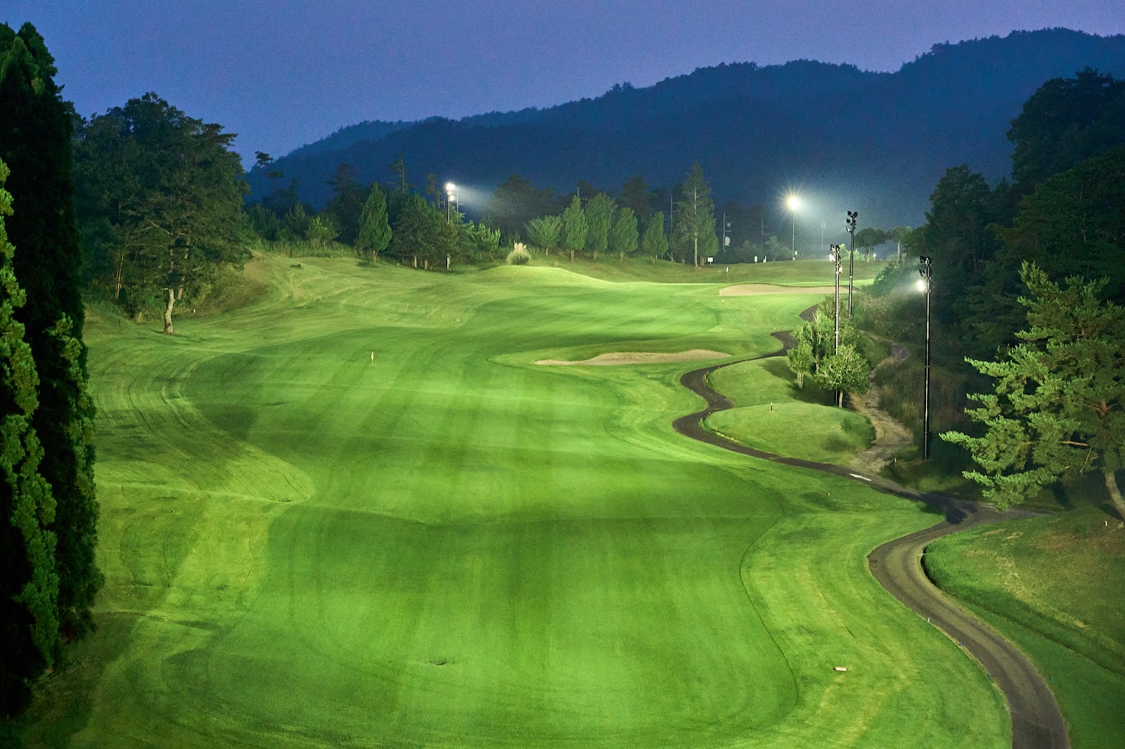 Shigarakinomori Country Club - 2