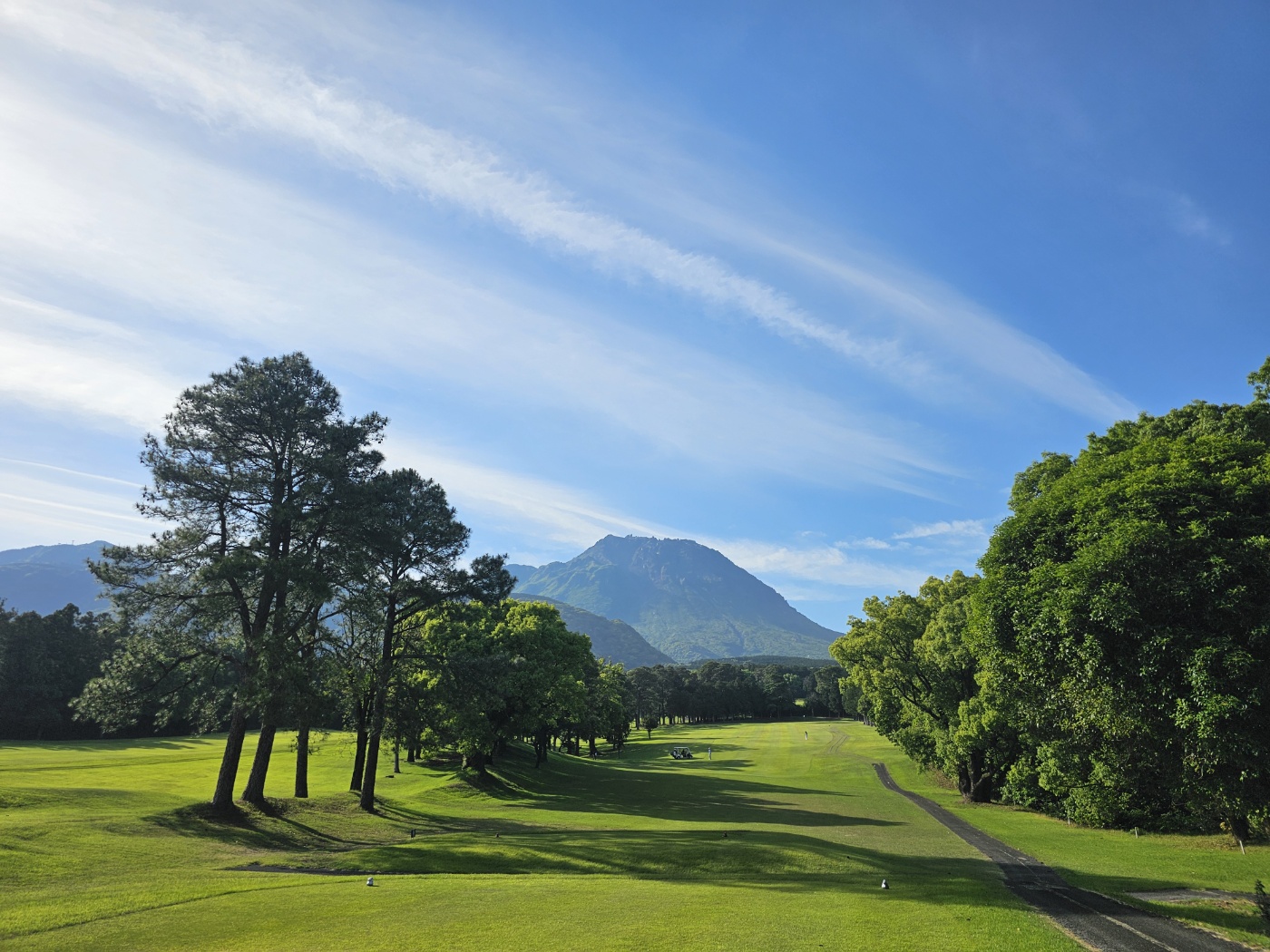 Aino Country Club