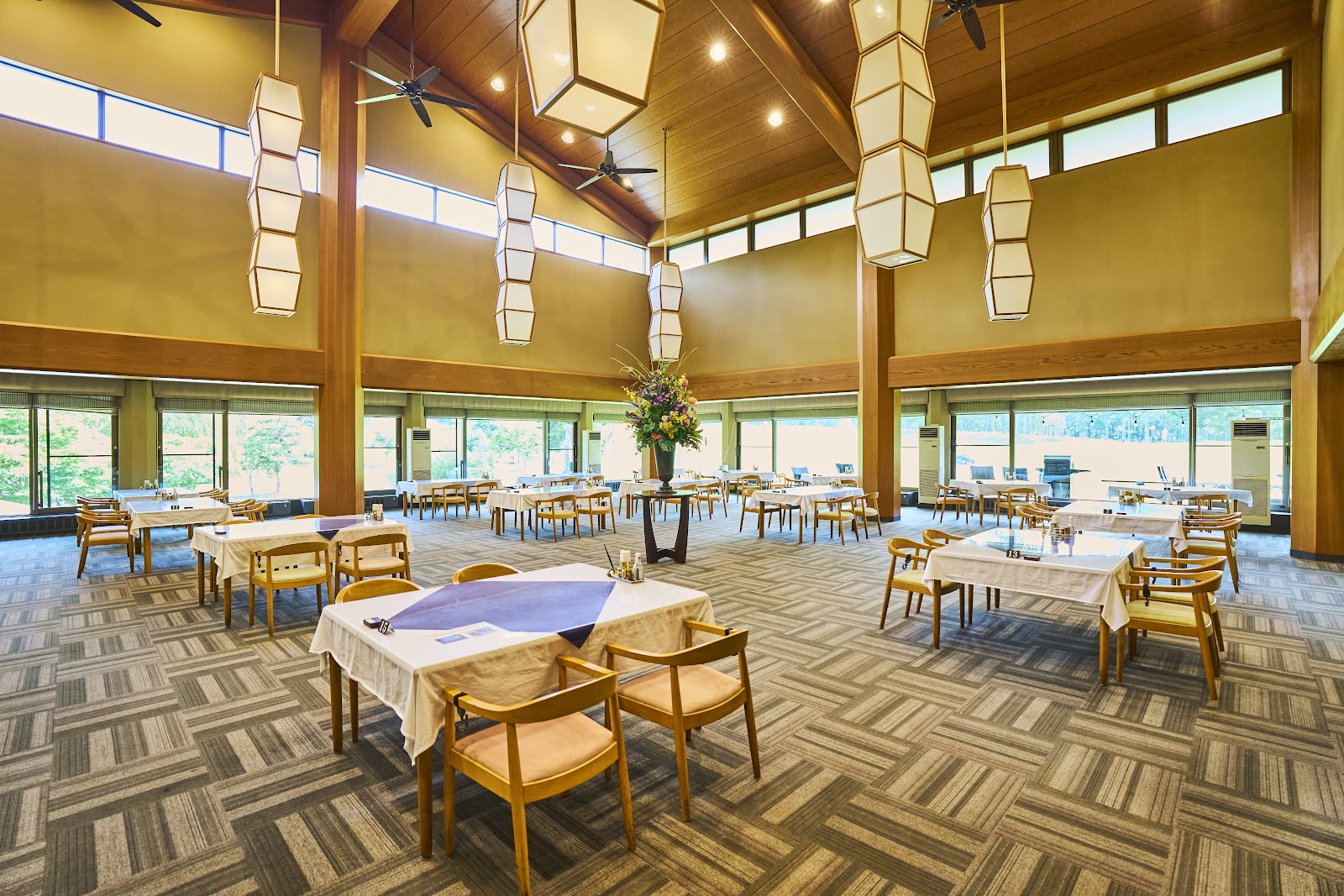 Sunny Country Club - 3