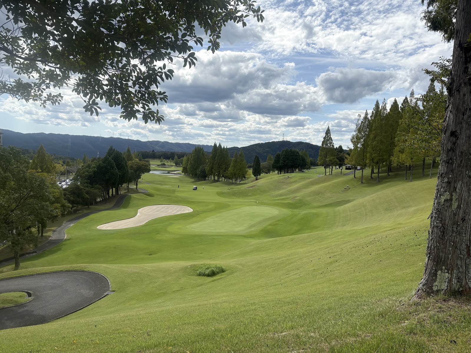 Mikazuki Country Club