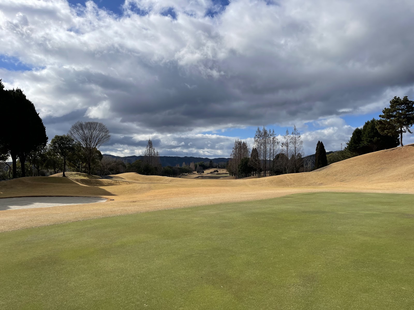 Mikazuki Country Club - 2