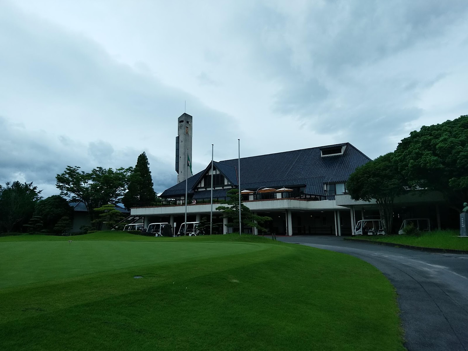 Yokkaichi Country Club - 6