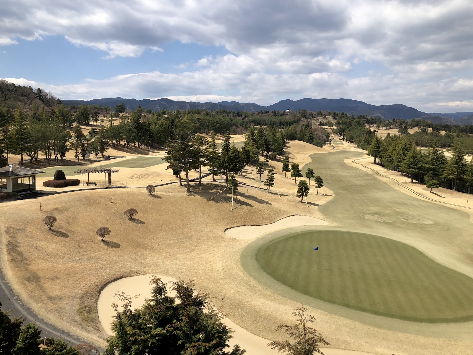 Crestage Country Club - 4