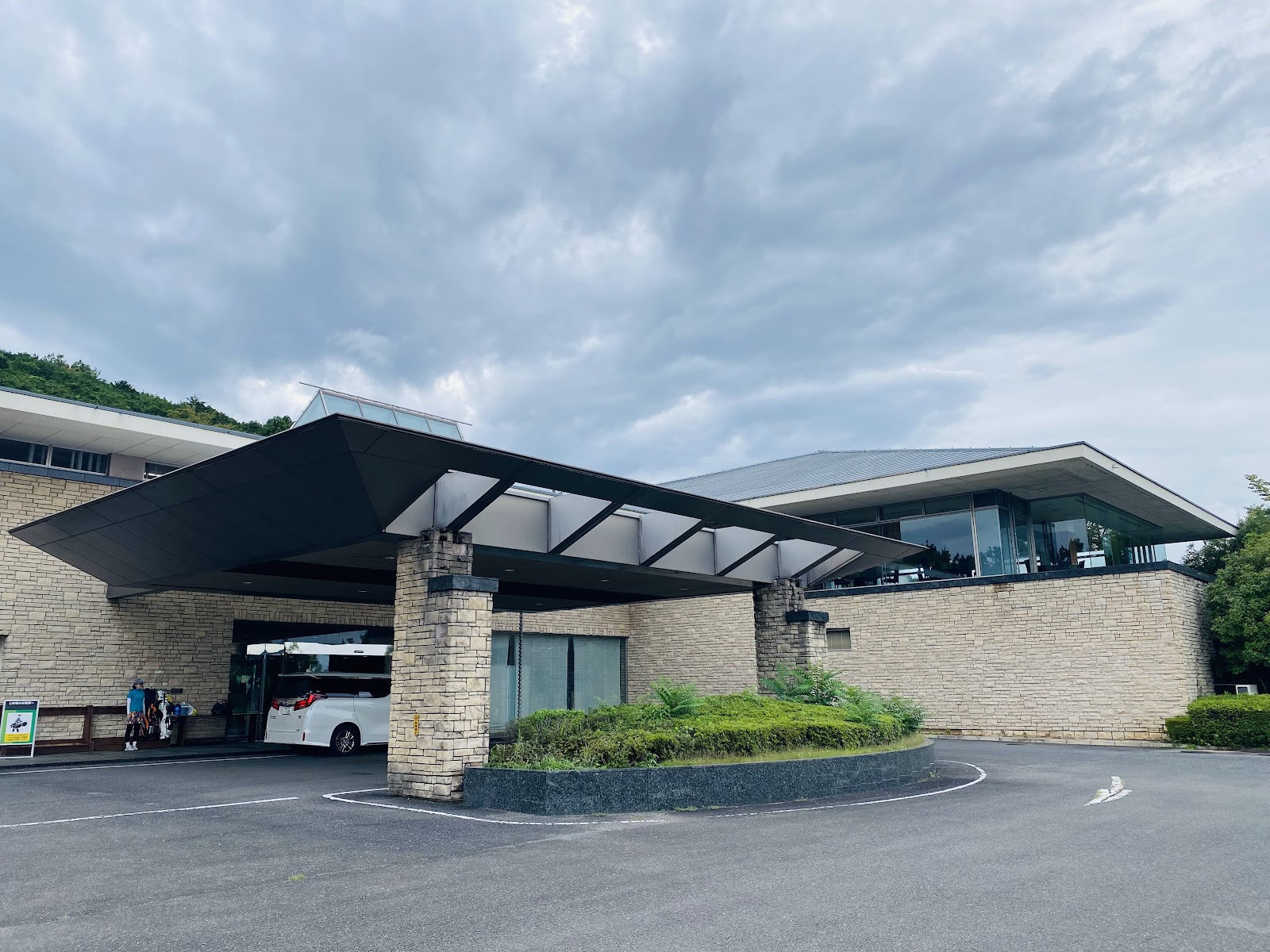 Adonis Ogawa country Club - 3