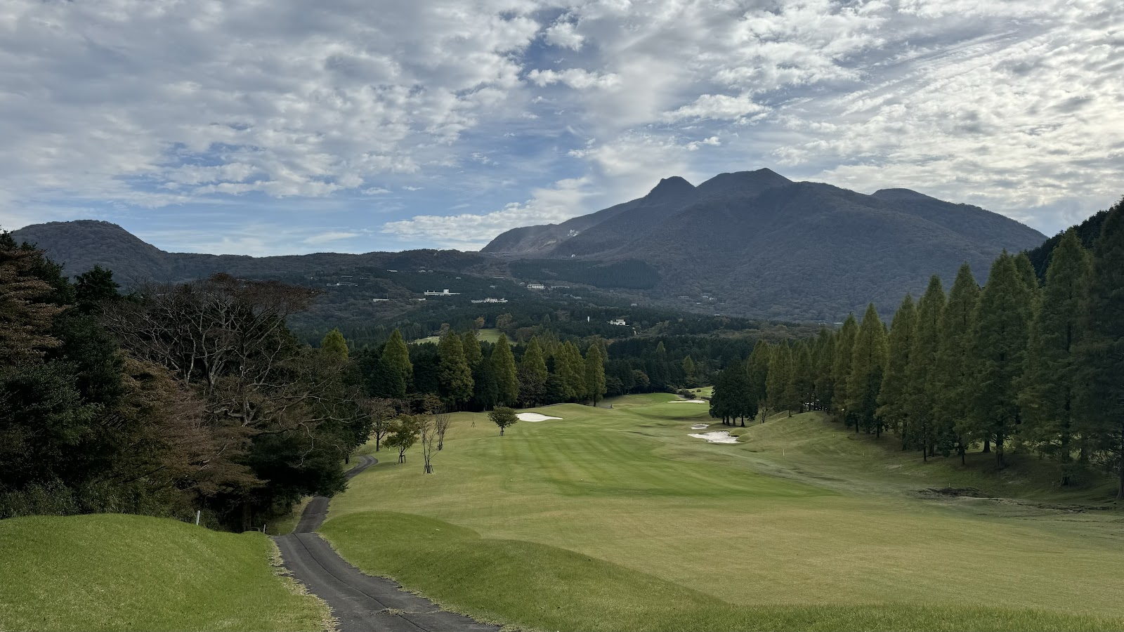 The Atta Terrace Golf Resort - 4