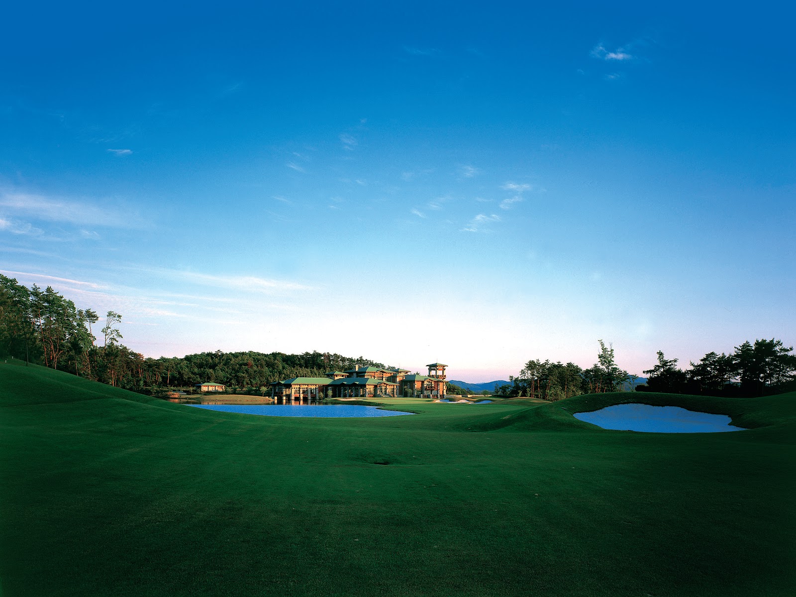 Regus Crest Golf Club - Royal
